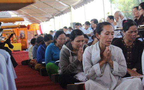 Cầu siêu cho 9 học sinh chết đuối ở Quảng Ngãi