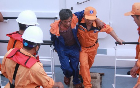 Ngư dân và
ngôi nhà biển cả