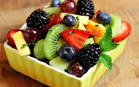 Trời nóng, uống nước trừ cơm, nên không?