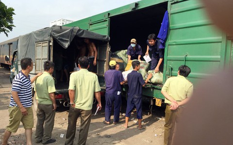 25 tấn hàng không rõ nguồn gốc trên tàu hàng ga Biên Hòa