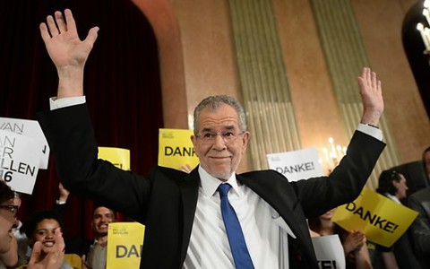 Ông Van der Bellen trở thành tân tổng thống Áo