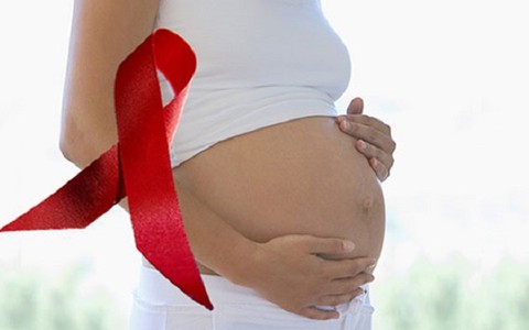 Bảo đảm ARV để loại trừ lây truyền HIV từ mẹ sang con