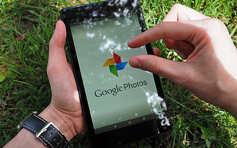 Google Photos tròn 1 tuổi, 24 tỉ ảnh “tự sướng”