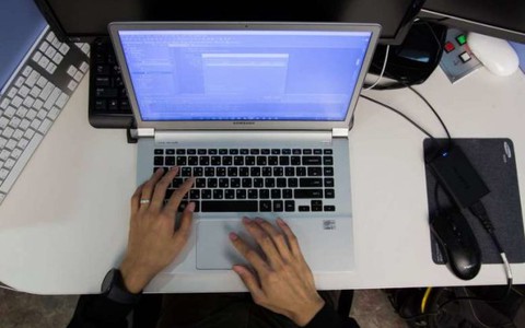 ​Singapore chặn Internet trên máy tính làm việc của công chức
