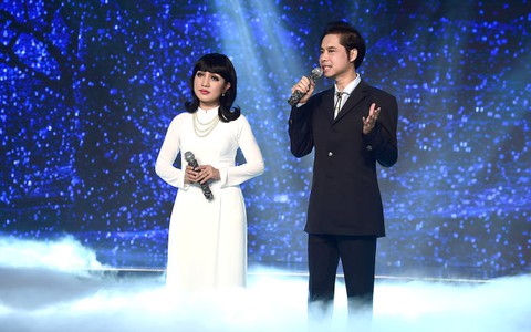 Ngọc Sơn chỉ dẫn Hà Vân hát bolero