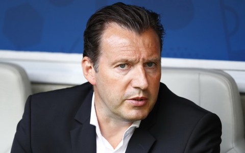 ​HLV tuyển Bỉ Wilmots thừa nhận “nói bịp”