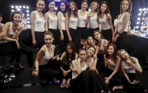 The Face: Cuộc chiến váy áo bắt đầu