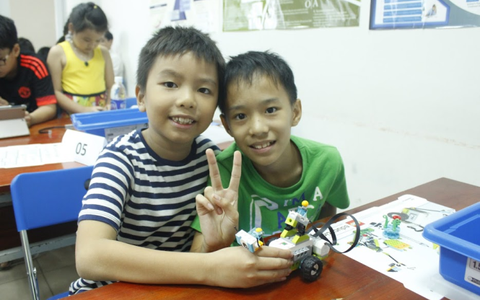 Mùa hè đến trường Đại học làm Kỹ sư nhí