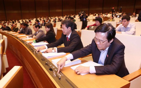 ​Thêm 3 luật phải lùi thời hạn thi hành