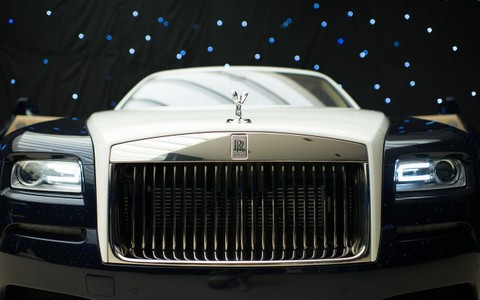 Xe sang ồ ạt về VN né thuế