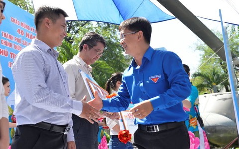 Vun bồi tình yêu TP.HCM trong tim người trẻ