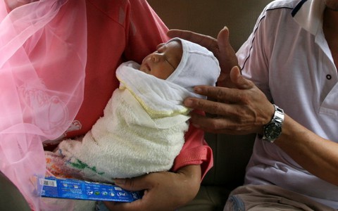 Sau sinh, người mẹ dễ trầm cảm
