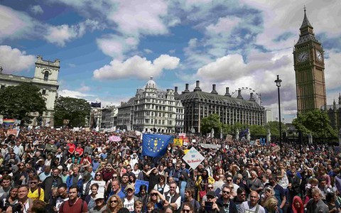 Hàng chục ngàn người biểu tình phản đối Brexit tại London
