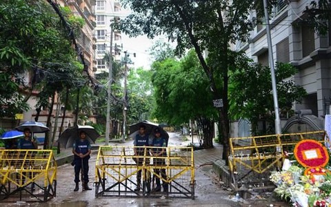 Cảnh sát Bangladesh nhầm lẫn con tin với khủng bố
