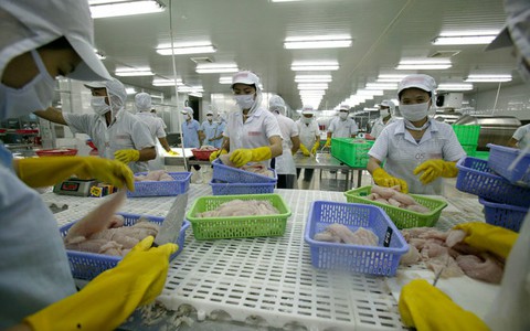 Giảm thuế, phí để
hỗ trợ xuất khẩu ra sao?