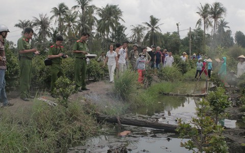 Phát hiện thi thể một người đàn ông trong vườn mai