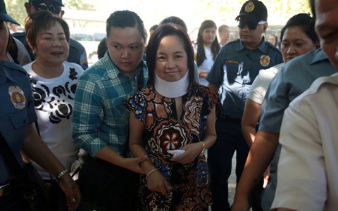 Cựu tổng thống Philippines Arroyo được trả tự do
