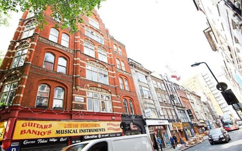 Khám phá con đường âm nhạc lâu đời ở London