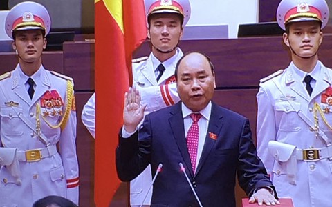 Ông Nguyễn Xuân Phúc nhận 485 phiếu đồng ý làm Thủ tướng
