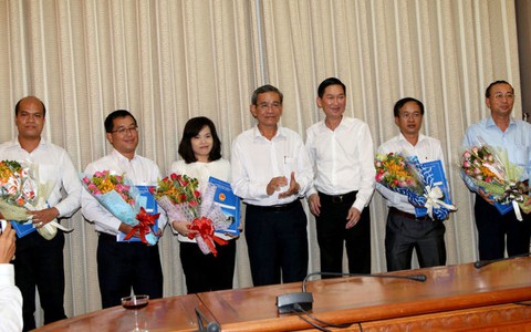 TP.HCM phê chuẩn chức danh lãnh đạo các quận huyện