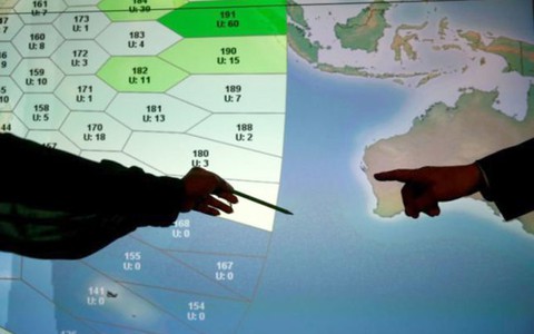 Cơ trưởng MH370 đã lập trình bay thẳng ra Ấn Độ Dương?
