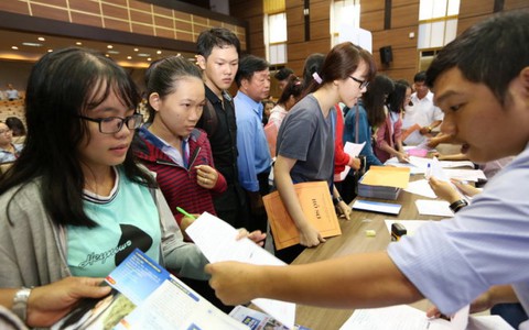 Nhiều trường miễn, hoãn thu lệ phí đăng ký xét tuyển