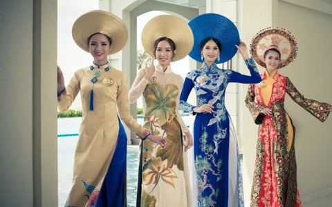 Cô gái lên ngôi Hoa hậu bản sắc Việt nhận 500 triệu đồng