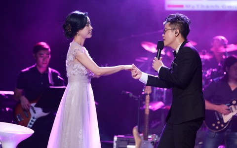 Live streaming:
hào hứng và âu lo