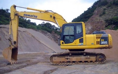 Trộm máy múc để làm thuê