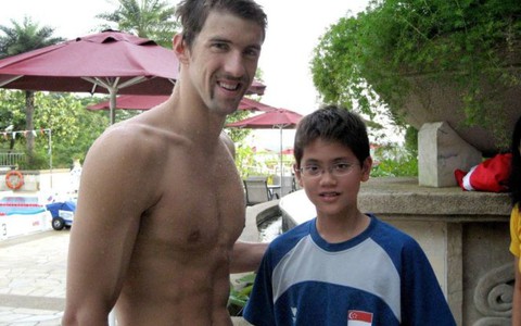 Báo chí Mỹ sửng sốt khi Phelps bị Schooling đánh bại
