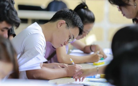 ĐH Sư phạm TP.HCM: điểm chuẩn sư phạm toán cao nhất, 33 điểm
