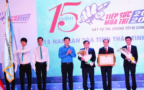 “Tiếp sức” hơn 12 triệu thí sinh và người nhà