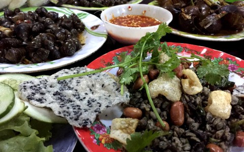 Ăn ốc dốc Bến Ngự