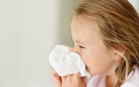 Xử trí đúng cách chứng sổ mũi cho trẻ
