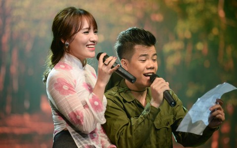 Giai điệu tự hào:
Đi qua vùng cỏ non