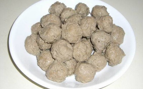 Việt Sin làm bò viên làm
bằng thịt trâu: do sai sót?