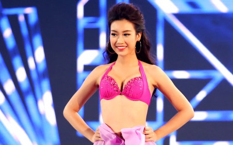 Ngắm Đỗ Mỹ Linh thi áo dài, áo tắm, dạ hội, ứng xử