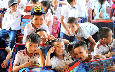 Phụ huynh vùng sự cố Fomosa và nỗi lo tiền học cho con