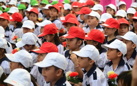 Tâm sự với con nhân ngày khai trường