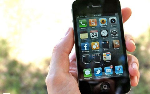 iPhone 4 chính thức bị Apple bỏ rơi