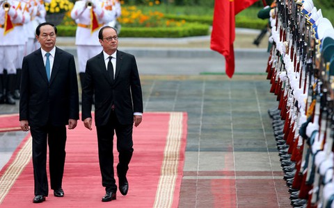 Tổng thống Pháp François Hollande bắt đầu thăm Việt Nam