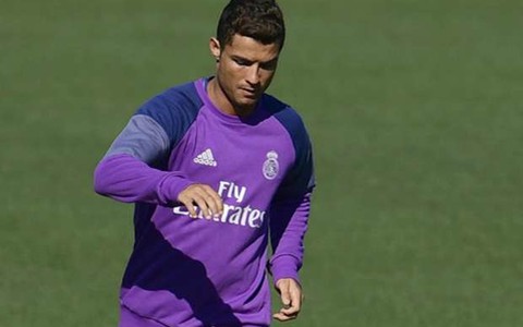 Điểm tin sáng 6-9: Ronaldo trở lại tập luyện