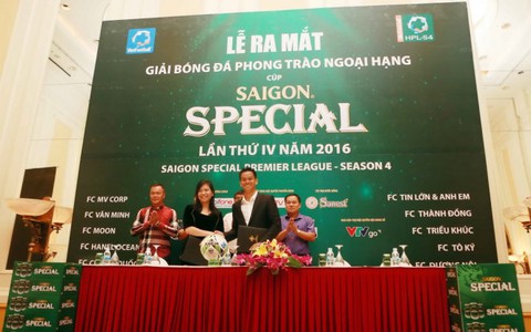 Giải “phủi” bán được hàng trăm triệu đồng tiền bản quyền truyền hình