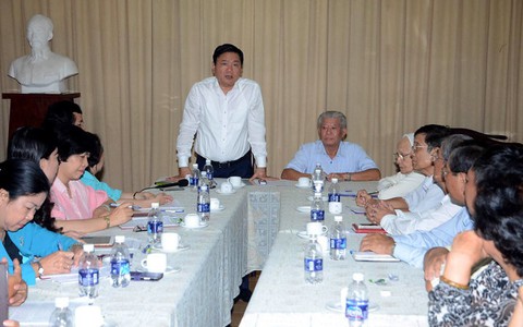 Bí thư Thăng cam kết TP chăm lo tốt hơn cho người nghèo