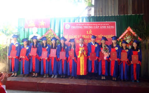 Trung cấp Bách Khoa Tp.HCM: Con đường ngắn đến tương lai rộng mở.
