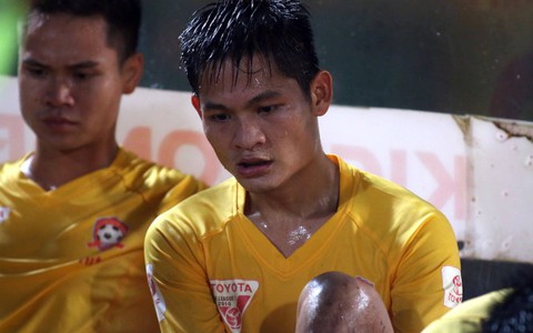 Cầu thủ Hải Phòng buồn dù thắng Long An