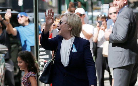 Audio 13-9: Ồn ào chuyện sức khỏe bà Clinton