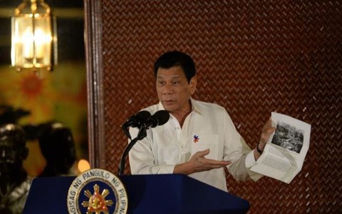 Ông Duterte tuyên bố dừng tuần tra chung với Mỹ tại Biển Đông