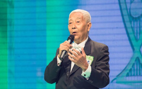 Cụ ông 78 tuổi vào chung kết Tiếng hát mãi xanh