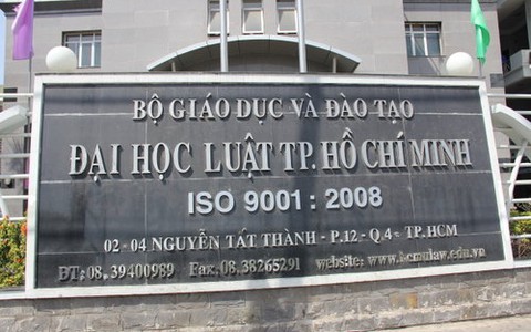 Dự lễ tốt nghiệp, phải đóng cả triệu đồng?